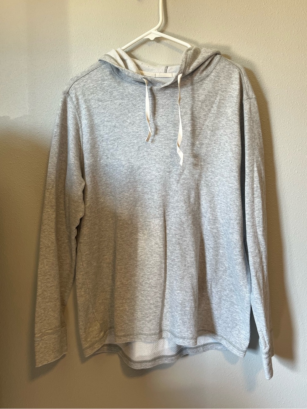 Men's Lightweight Long-Sleeve Hooded Tee